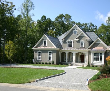 U-Shaped Driveway with Cobblestone Edge and Apron