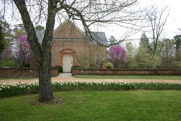 Tear Drop Circular Driveway at Historic Abingdon Church